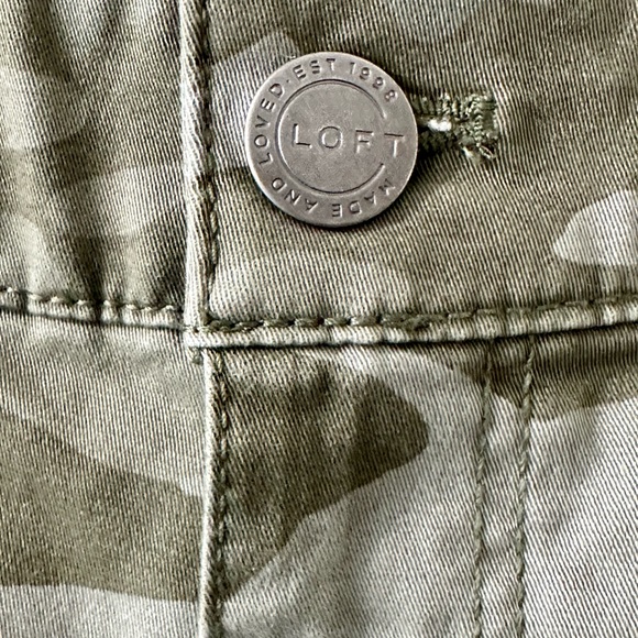 LOFT - Camo pants -Size 18 - Picture 2 of 4